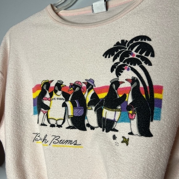 Vintage Fashion Square Penguin Beach Buns Cropped Tee Size Medium - Picture 2 of 5